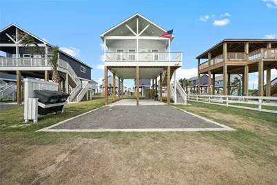 1070 Cedar Lane, Gilchrist, TX 77617 - Photo 1