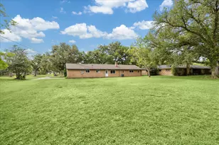 1107 Hallie St, Sweeny, TX 77480 - Photo 5