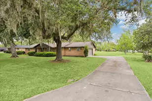 1107 Hallie St, Sweeny, TX 77480 - Photo 7