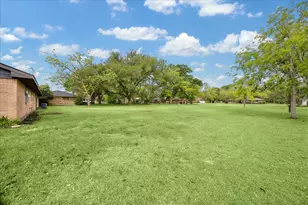 1107 Hallie St, Sweeny, TX 77480 - Photo 33