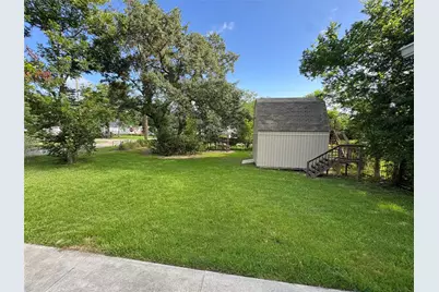 303 S 4th Street, Alvin, TX 77511 - Photo 39