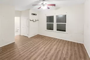 303 S 4th St, Alvin, TX 77511 - Photo 19
