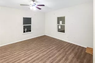 303 S 4th St, Alvin, TX 77511 - Photo 3