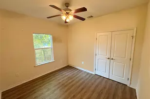 303 S 4th St, Alvin, TX 77511 - Photo 25