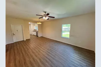 303 S 4th Street, Alvin, TX 77511 - Photo 7