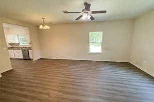 303 S 4th St, Alvin, TX 77511 - Photo 35