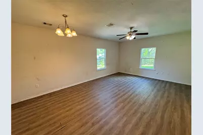303 S 4th Street, Alvin, TX 77511 - Photo 5