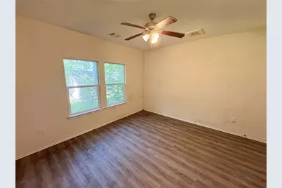 303 S 4th Street, Alvin, TX 77511 - Photo 15