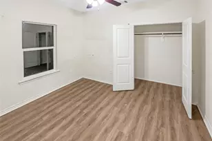 303 S 4th St, Alvin, TX 77511 - Photo 15