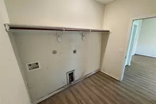 303 S 4th St, Alvin, TX 77511 - Photo 13