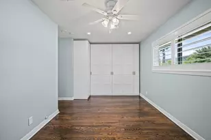 4717 Chrystell Ln, Houston, TX 77092 - Photo 23