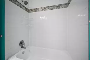 4717 Chrystell Ln, Houston, TX 77092 - Photo 25