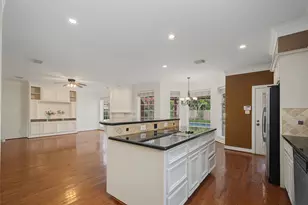 4802 Yorkshire St, Sugar Land, TX 77479 - Photo 19