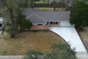 10902 Chimney Rock Rd, Houston, TX 77096 - Photo 25