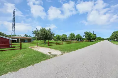 694 County Road 941, Alvin, TX 77511 - Photo 3