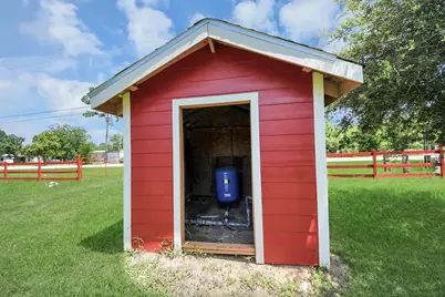 694 County Road 941, Alvin, TX 77511 - Photo 9