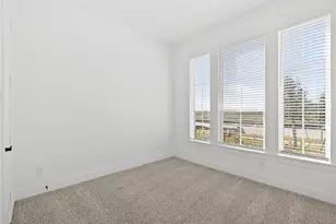 4726 Shelby Shr Dr, Texas City, TX 77591 - Photo 7