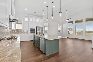 4726 Shelby Shr Dr, Texas City, TX 77591 - Photo 11