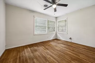 4029 Woodcraft Street, Houston, TX 77025 - Photo 9