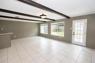 9422 Claridge Dr, Houston, TX 77031 - Photo 5
