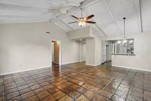 2301 Longwood Dr, Pearland, TX 77581 - Photo 11