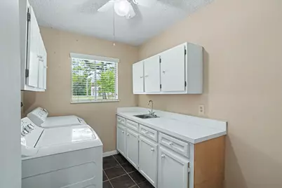 2301 Longwood Drive, Pearland, TX 77581 - Photo 25