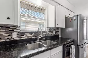 15935 Dunman Ln, Houston, TX 77044 - Photo 7