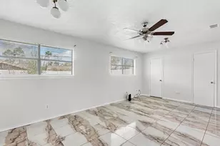 15935 Dunman Ln, Houston, TX 77044 - Photo 9