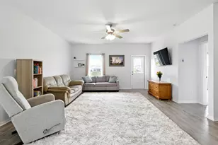 15219 Faushard Ln, Houston, TX 77044 - Photo 7