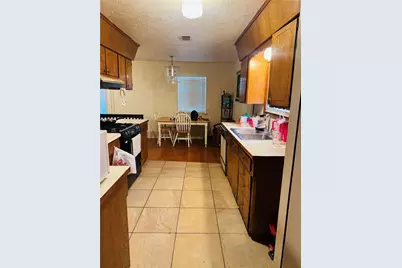 10313 E Blades Street, Houston, TX 77016 - Photo 5