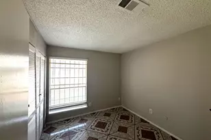5817 W Tidwell Rd, Houston, TX 77092 - Photo 17