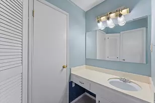 10556 Hammerly Blvd, Houston, TX 77043 - Photo 19