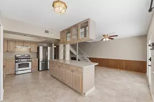 10556 Hammerly Blvd, Houston, TX 77043 - Photo 7