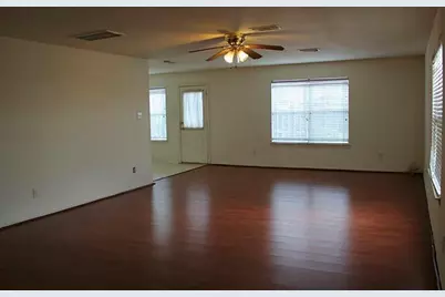 6403 Linden Knoll Lane, Houston, TX 77085 - Photo 9