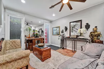 2100 Commonwealth Street #S, Houston, TX 77006 - Photo 3