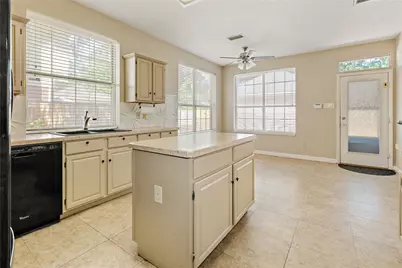 54 S Summer Cloud Drive, The Woodlands, TX 77381 - Photo 11