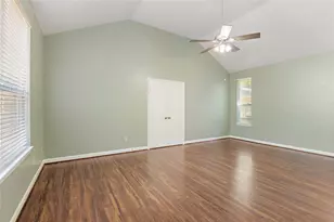 54 S Summer Cloud Dr, The Woodlands, TX 77381 - Photo 15