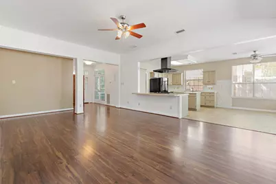 54 S Summer Cloud Drive, The Woodlands, TX 77381 - Photo 9