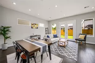 105 W Whitney St, Houston, TX 77018 - Photo 9