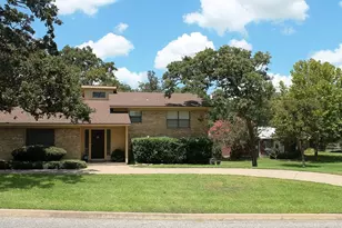 214 Briarwood Dr, Bellville, TX 77418 - Photo 1