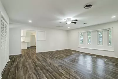 4134 Hill Oak Drive, Houston, TX 77092 - Photo 9