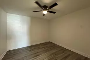 7210 Hemlock St, Houston, TX 77012 - Photo 5