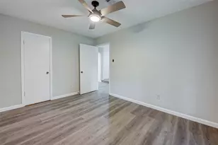 2315 Green Knoll Dr, Houston, TX 77067 - Photo 21