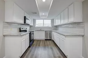2315 Green Knoll Dr, Houston, TX 77067 - Photo 17