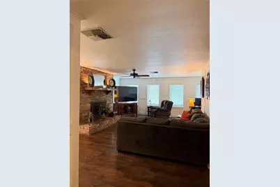 100 Evans Street, Alleyton, TX 78935 - Photo 9