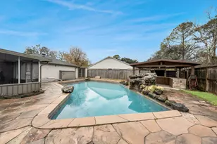 11830 Burlingame Dr, Houston, TX 77099 - Photo 21