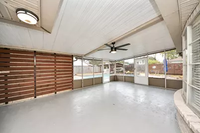 11830 Burlingame Drive, Houston, TX 77099 - Photo 25