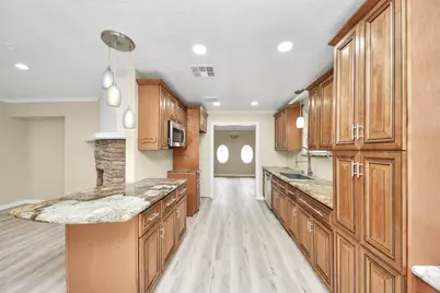 11830 Burlingame Drive, Houston, TX 77099 - Photo 5