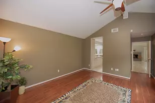 2716 Pineneedle Ln, Pearland, TX 77581 - Photo 17