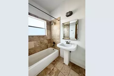 612 E 29th Street, Houston, TX 77008 - Photo 21